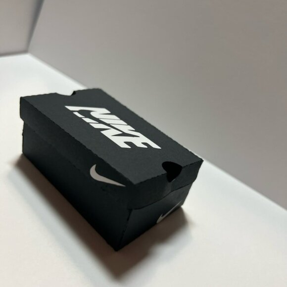 NIKE: Silver Bracelet - Picture 3 of 4